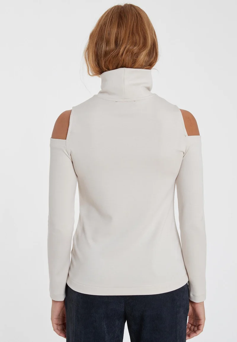 Cut-Out Top Sensy