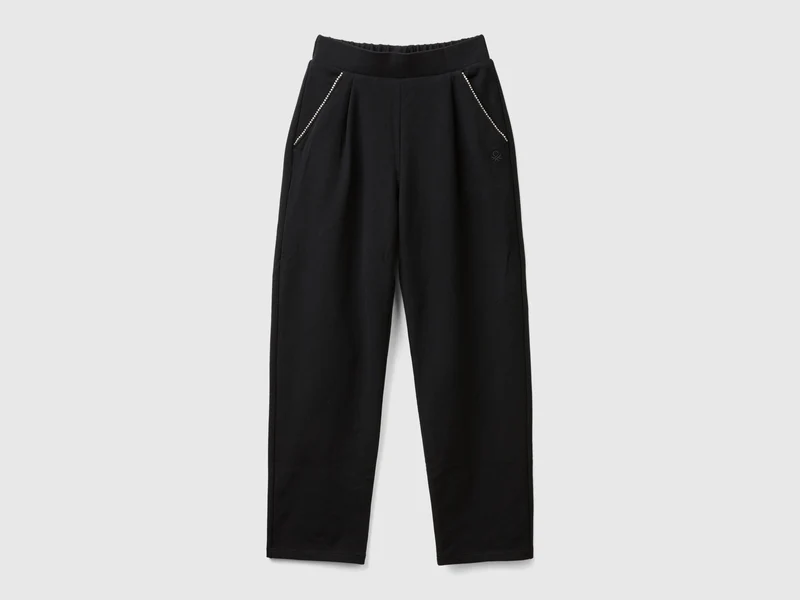 Hose mit Applikation mit Schmuck-Effekt