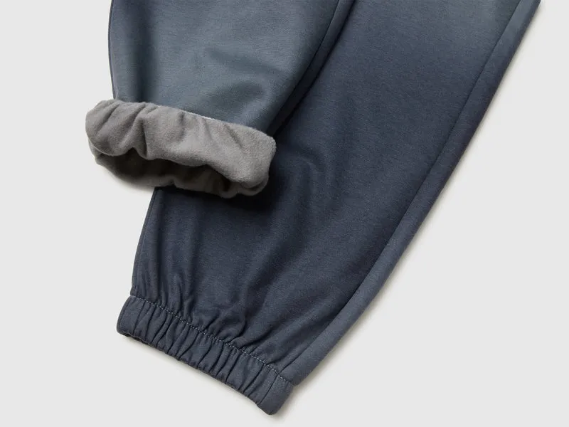 Jogginghose mit verblasstem Print