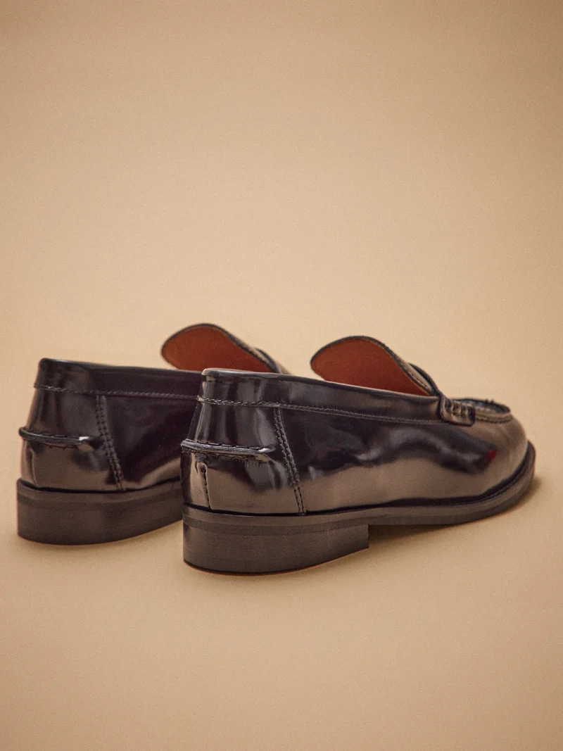 Damen-Mokassins aus Lackleder
