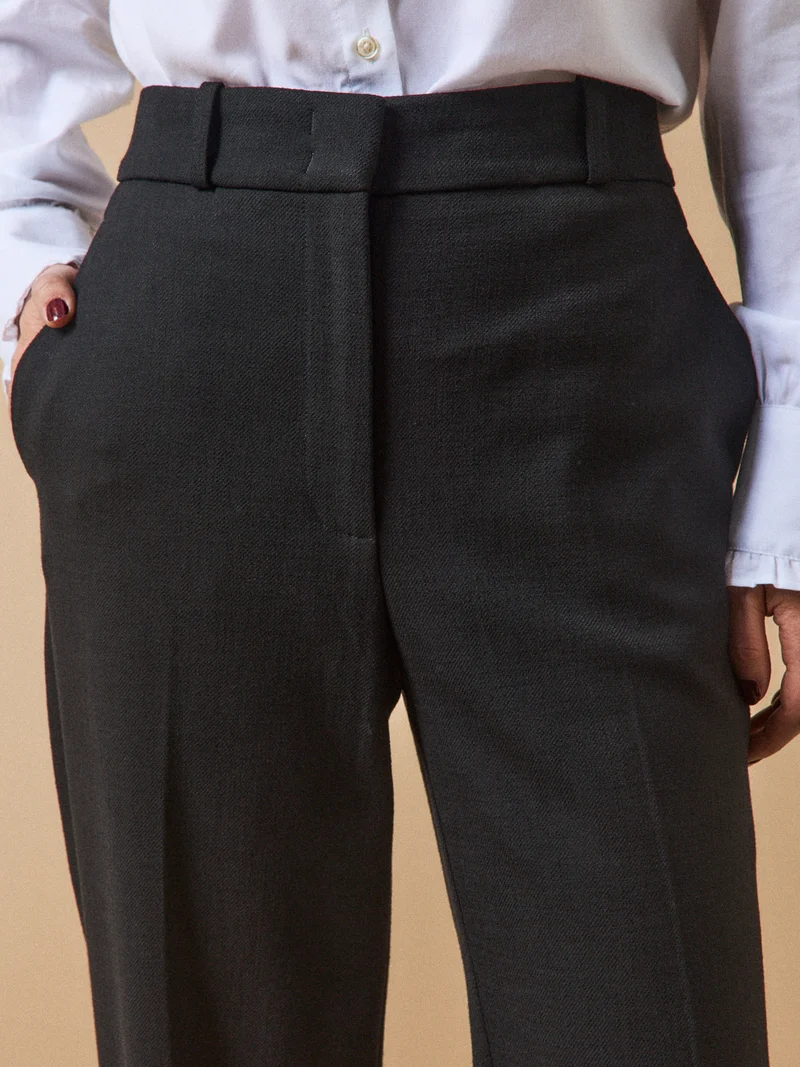Einfarbige Damenhose mit geradem Bein Alma