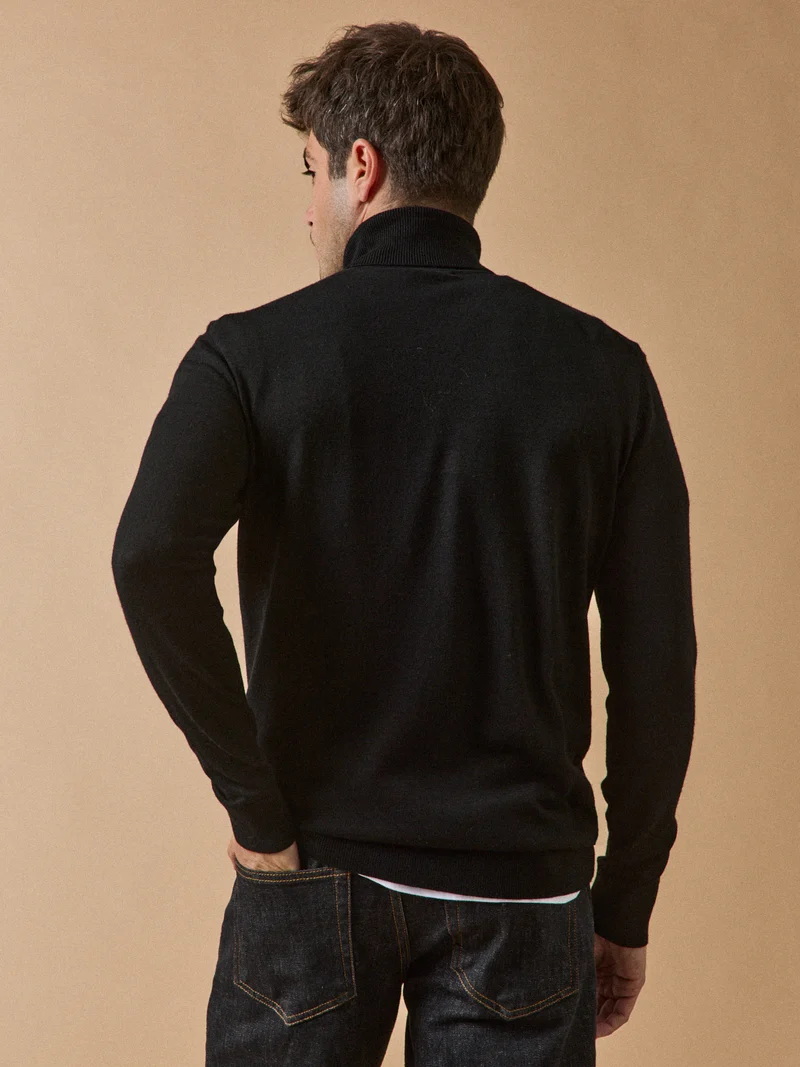 Leichtmaschiger Herrenpullover aus Merinowolle mit Rollkragen