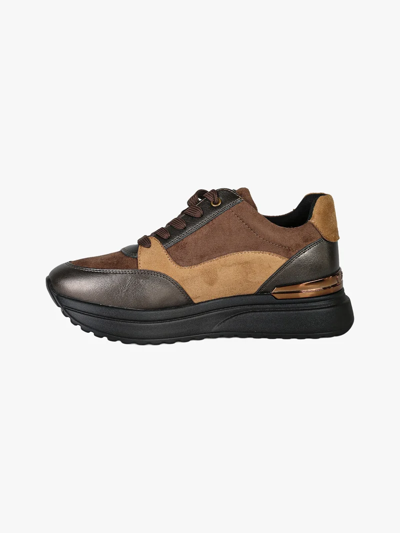 Sneakers casual da donna con platform - cammello