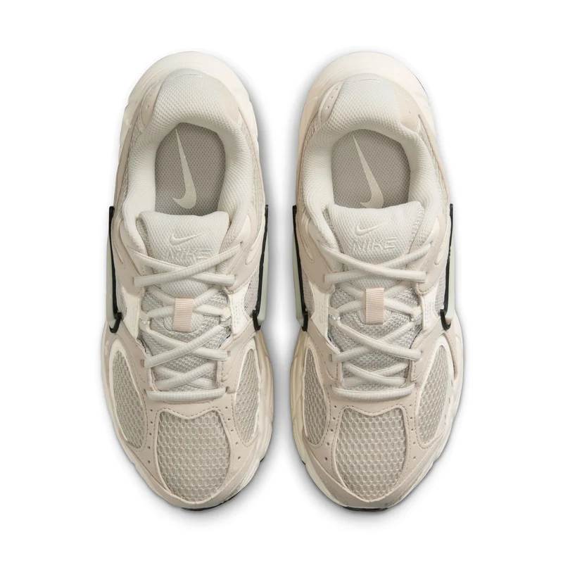 NIKE V5 RNR Damen Sneaker mit Retro-Design