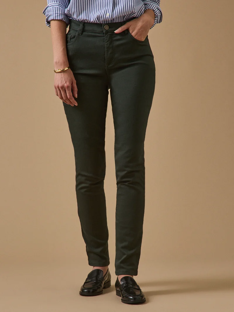 Farbenfrohe Slim Fit Damenhose Aude