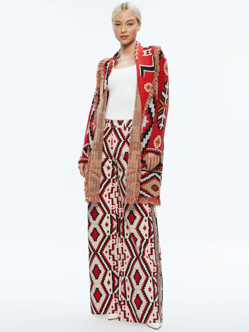 ASTRID LANGE STRICKJACKE