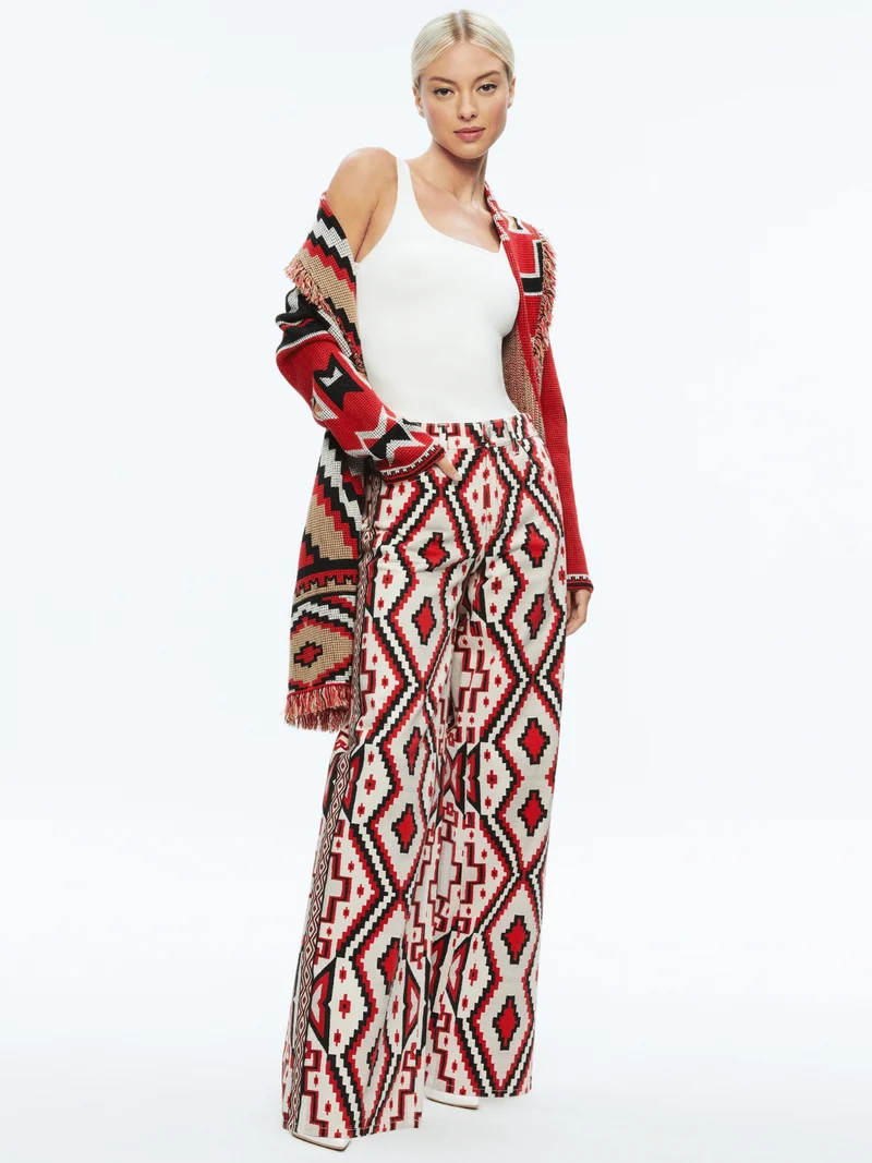 ASTRID LANGE STRICKJACKE