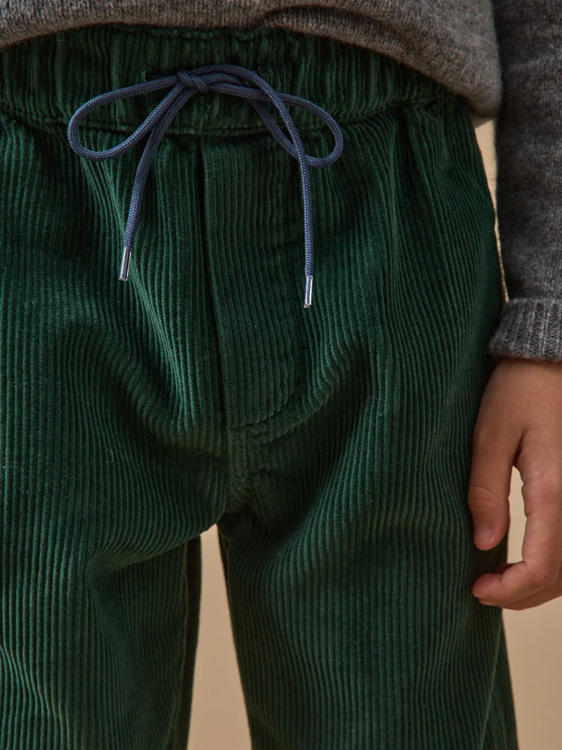 Jungenhose aus Cordsamt, lockerer Schnitt