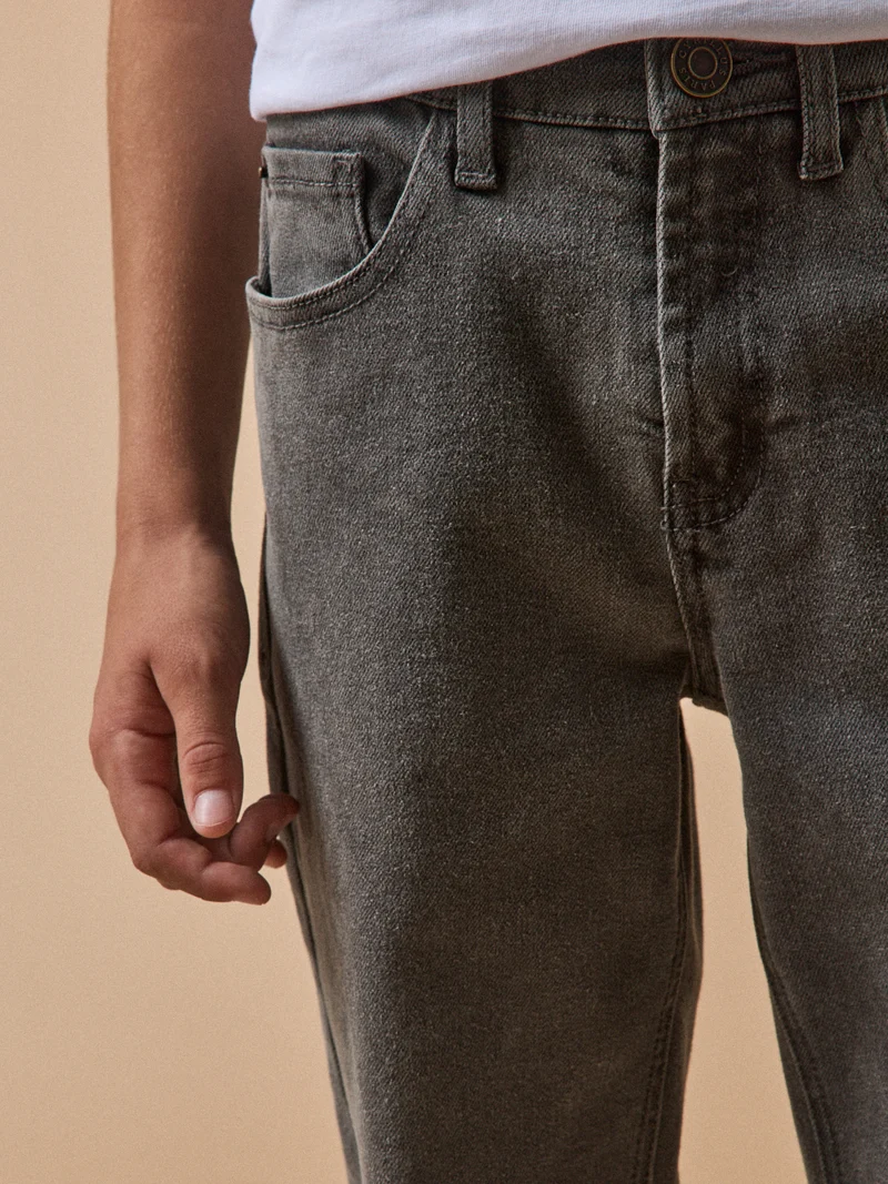 Jungenhose aus Denim, locker geschnitten