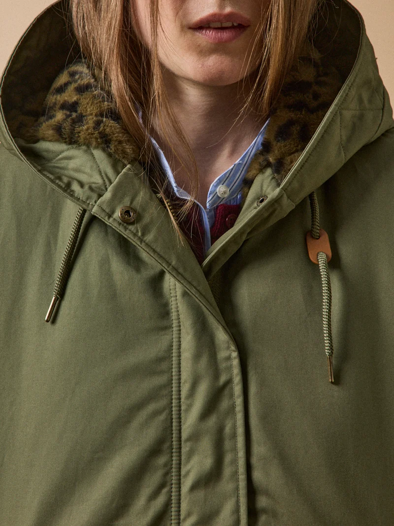 Kurzer Damen-Parka mit Webpelz-Futter