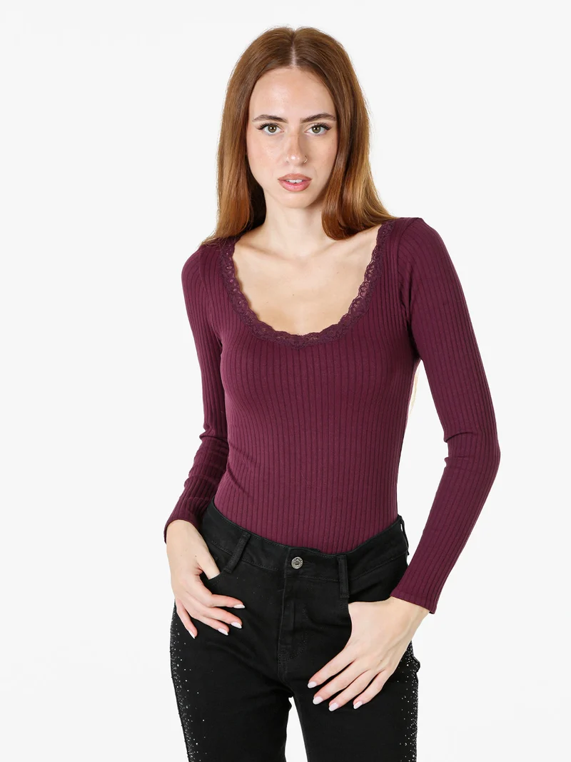 Top body da donna in maglia con maniche lunghe e scollo di pizzo - viola