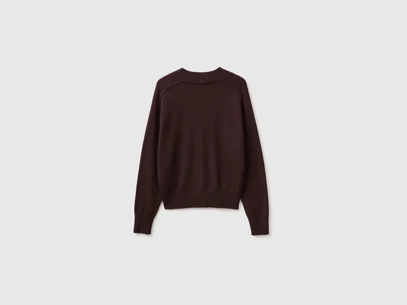 Weicher V-Ausschnitt-Pullover