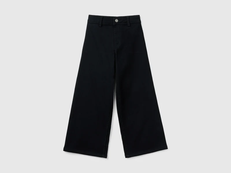 Weite Hose aus Stretchbaumwolle