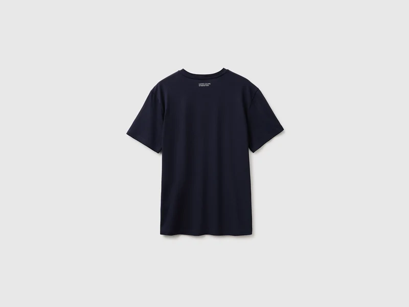 Normal geschnittenes T-Shirt mit Logo