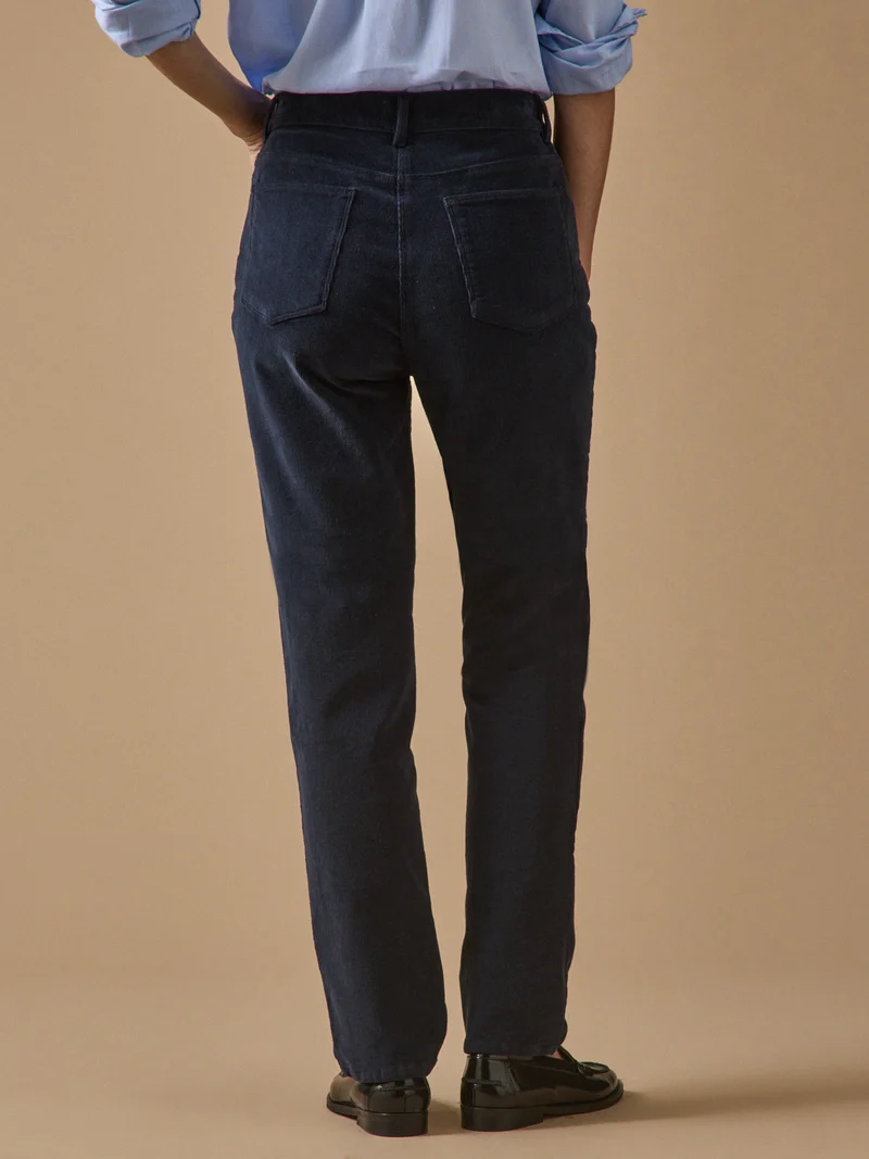 Slim Fit Damenhose aus Cordsamt Chloé