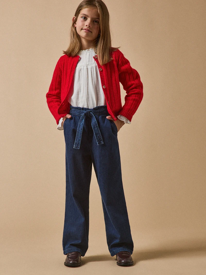 Mädchenhose aus leichtem Denim, weit geschnitten