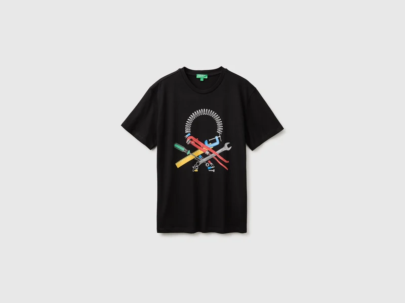Normal geschnittenes T-Shirt mit Logo