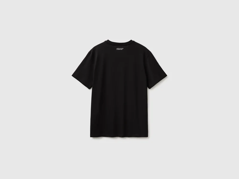 Normal geschnittenes T-Shirt mit Logo