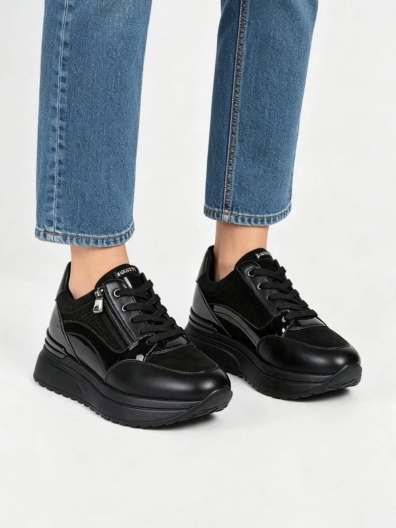Sneakers casual da donna con platform - nero