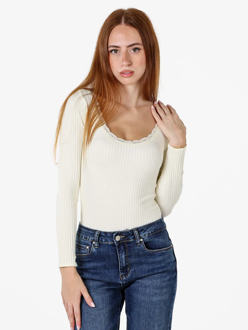 Top body da donna in maglia con maniche lunghe e scollo di pizzo - panna