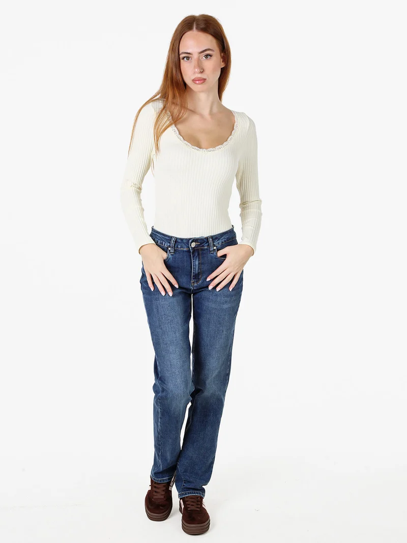 Top body da donna in maglia con maniche lunghe e scollo di pizzo - panna