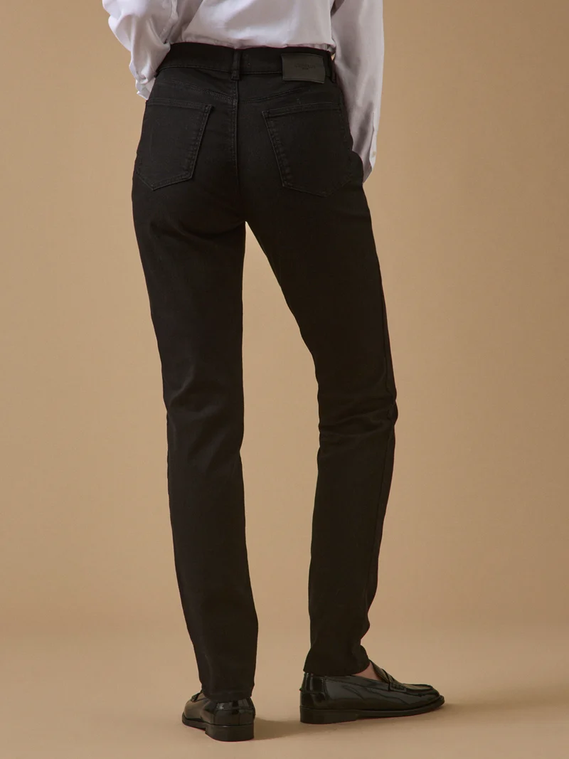 Farbenfrohe Slim Fit Damenhose Aude