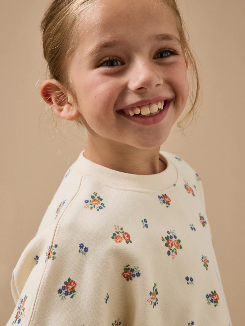 Mädchen-Sweatshirt mit Druckmuster