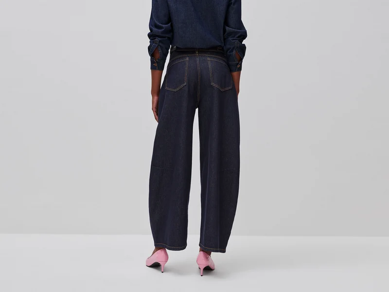 Barrel-Fit-Jeans