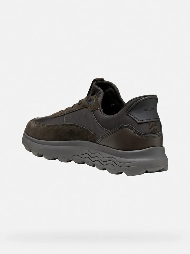 SPHERICA PLUS Sneakers slip in da uomo con dettagli in pelle - moro