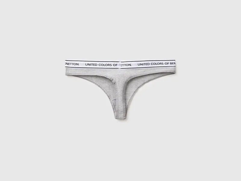 String aus dehnbarer Baumwolle
