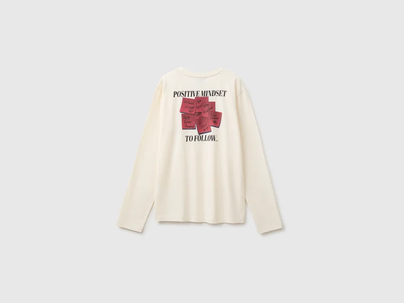 Bio-Baumwoll-T-Shirt mit Stickerei