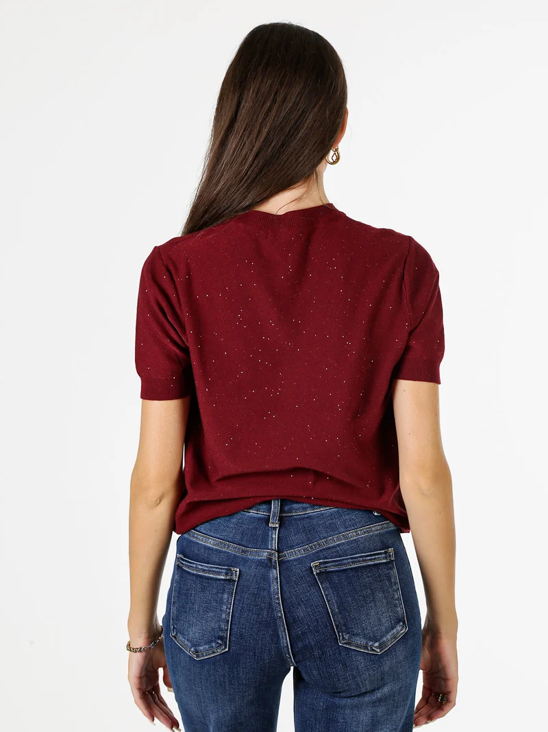 Maglia girocollo da donna a maniche corte con mini paillettes - bordeaux