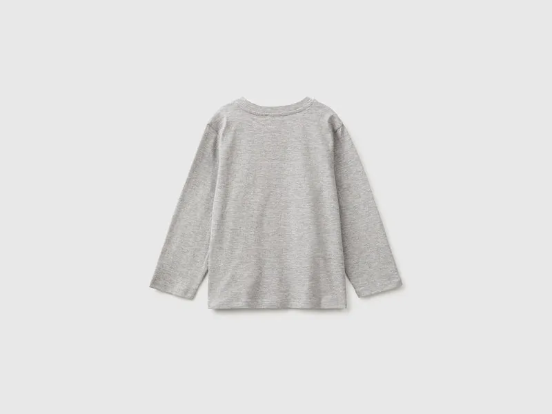 T-Shirt mit Aufdruck und Stickerei