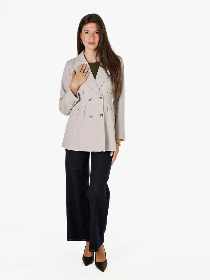 Blazer donna elegante con bottoni dorati a doppiopetto - beige