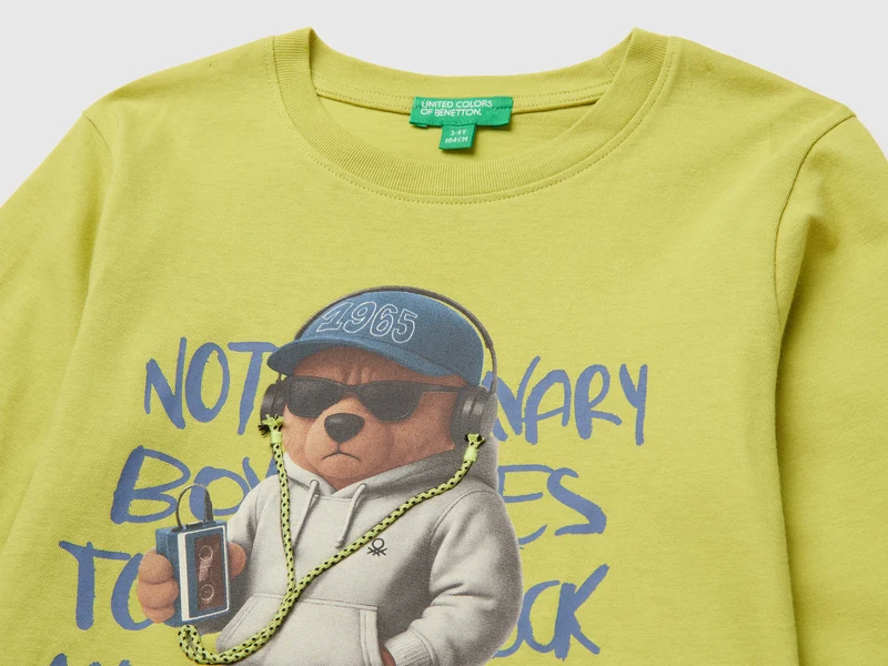 T-Shirt mit Aufdruck und Stickerei