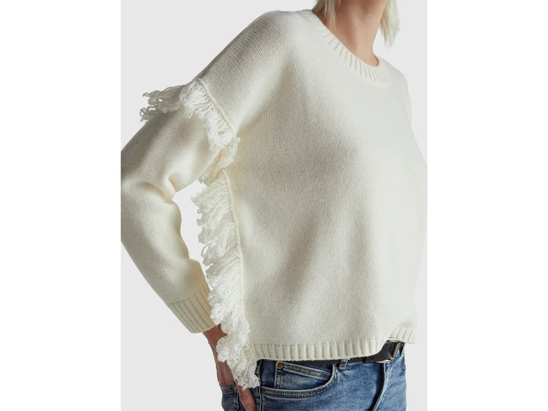Pullover mit Fransen