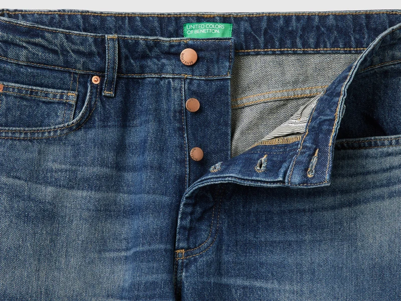 Five-Pocket-Jeans im Tapered Fit