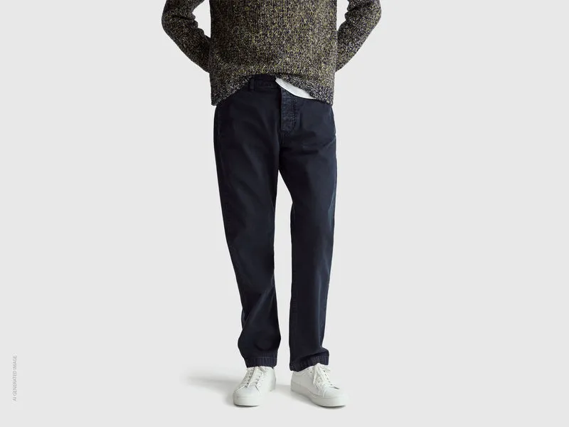 Straight-Fit-Chinos