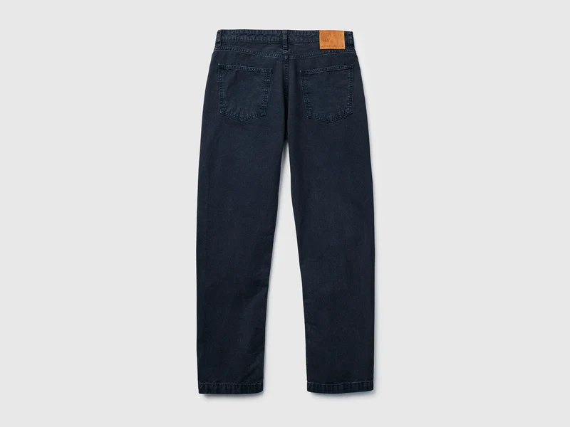 Straight-Fit-Chinos