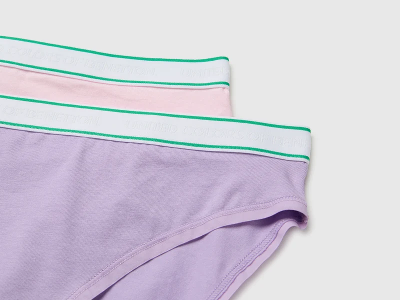 Zwei Slips mit Logo-Gummizug