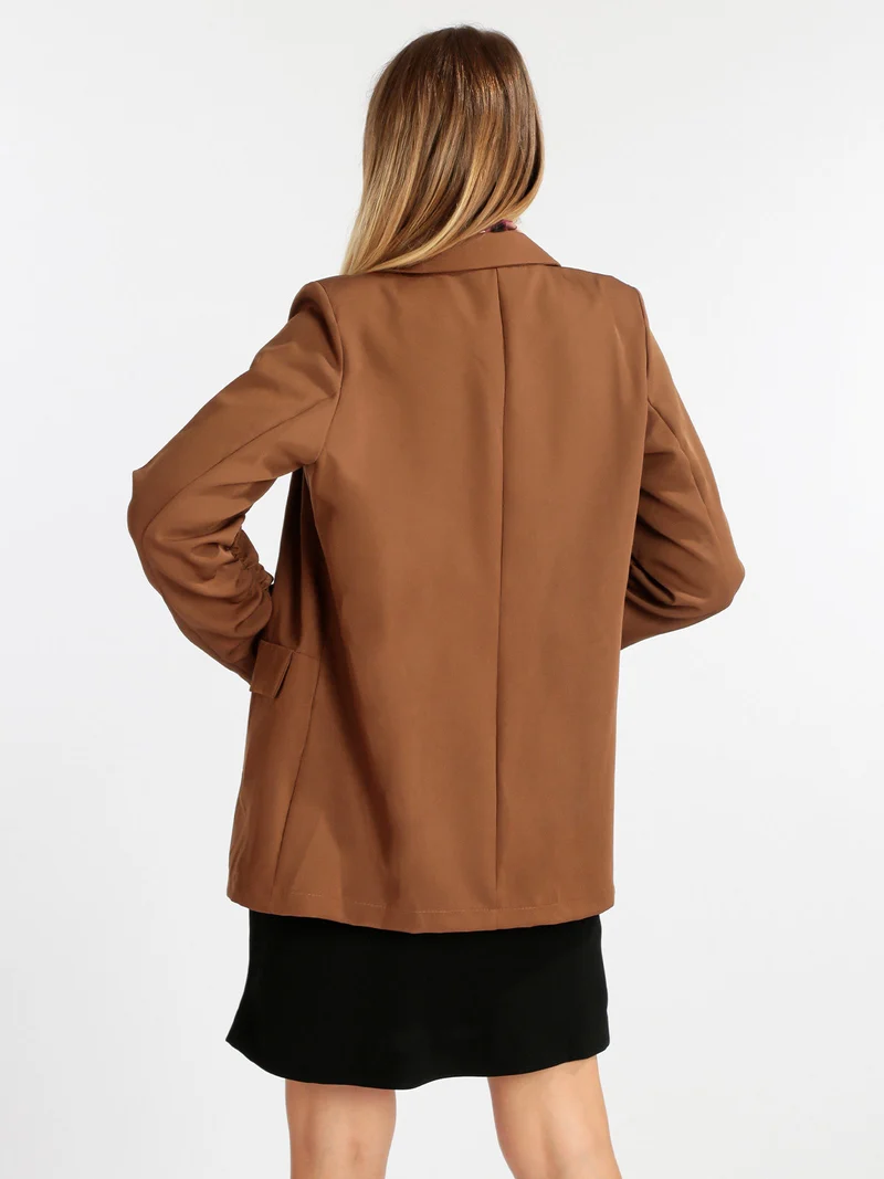 Blazer donna con maniche arricciate - cammello