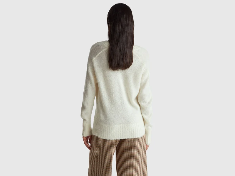Warmer Pullover aus Mohairmischung