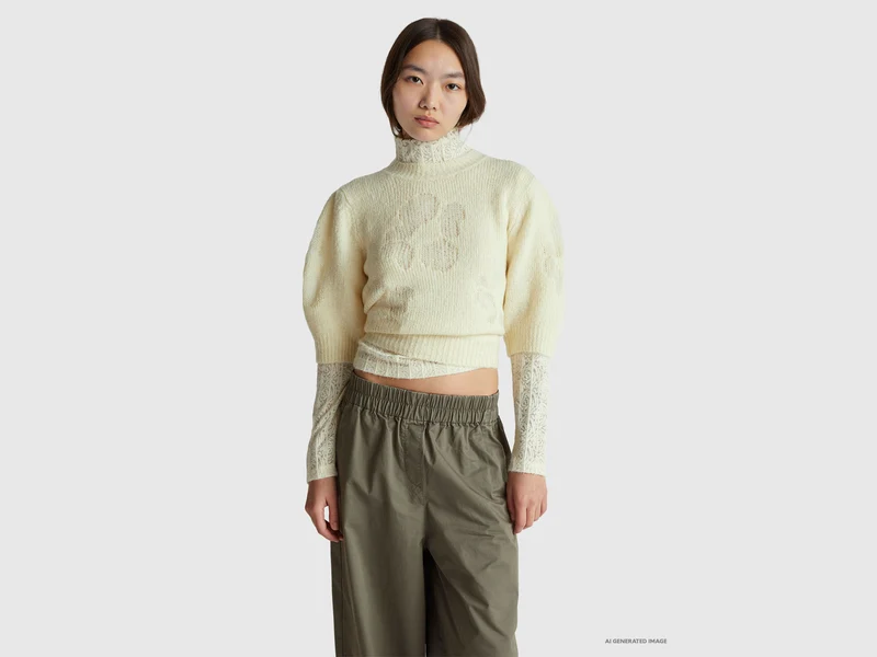 Kurzarmshirt mit Blumen-Intarsie