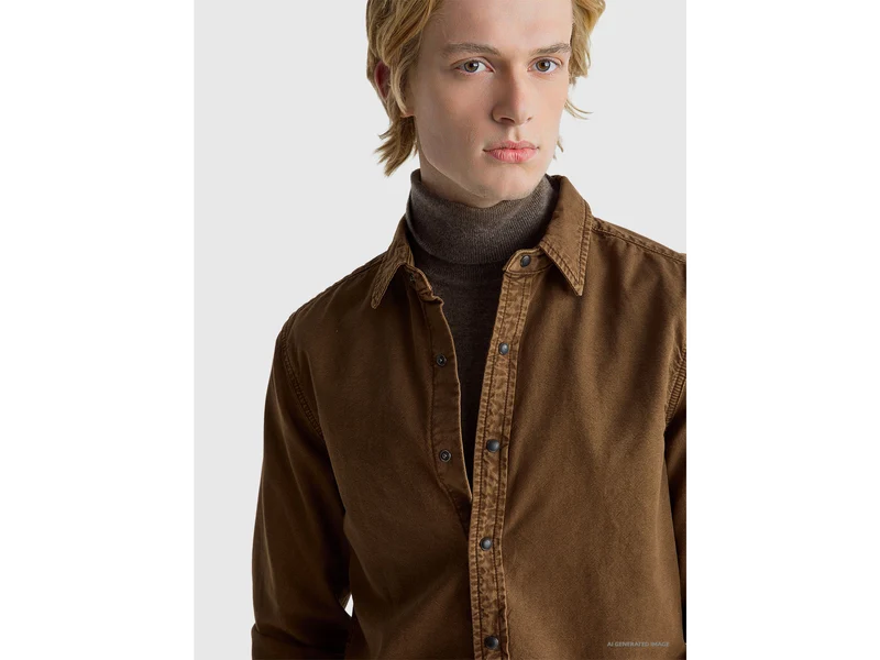 Slim Fit-Hemd aus 100 % Baumwolle