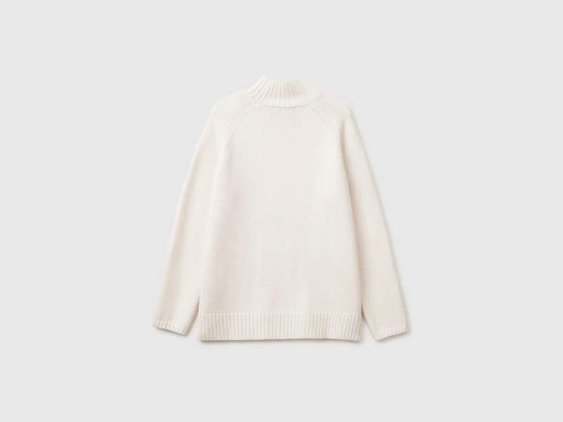 Oversize-Rollkragenpullover mit Fransen