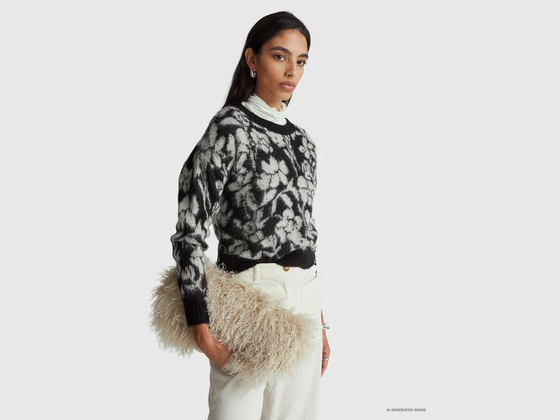 Pullover mit Blumenmuster