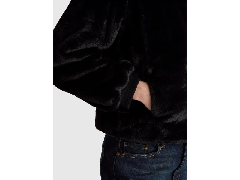Bomberjacke aus Kunstpelz