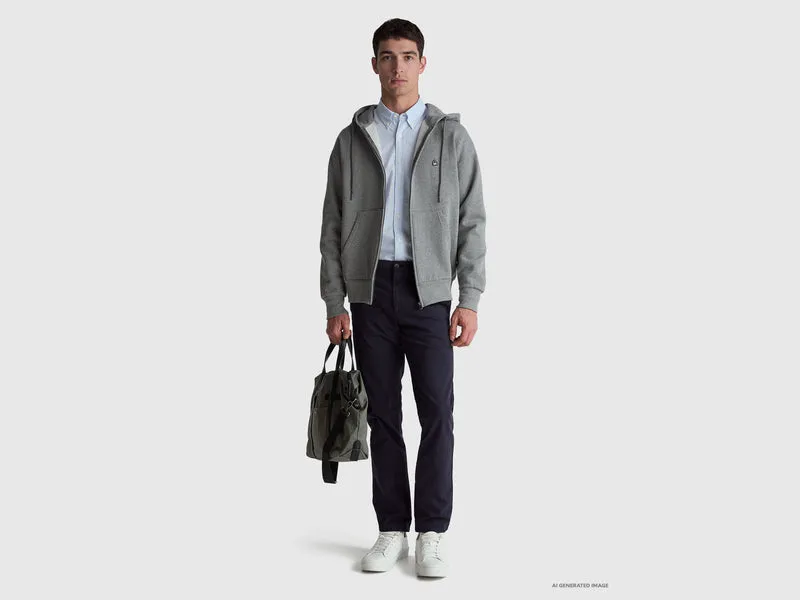 Dunkelblaue Chinos im Slim Fit