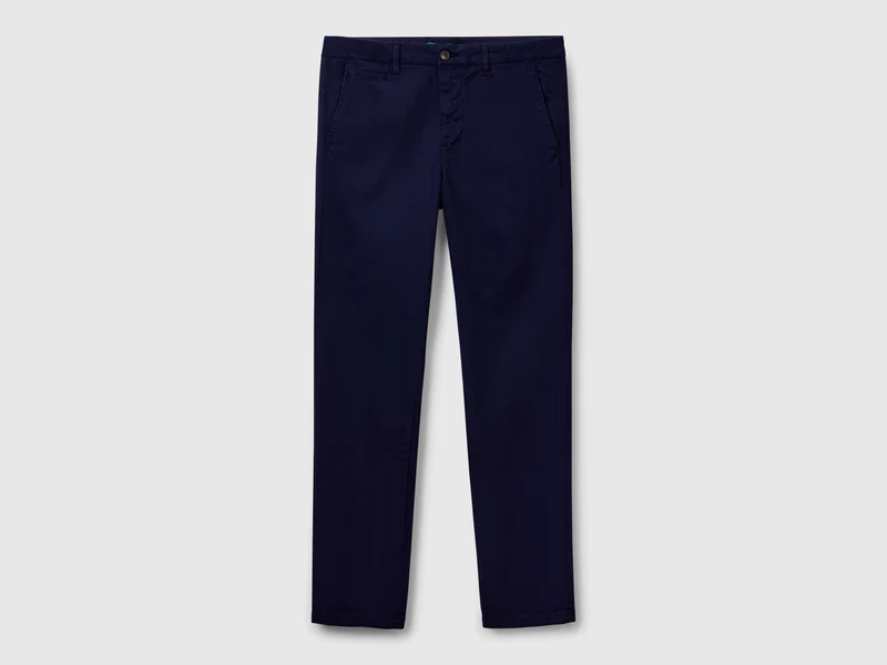 Dunkelblaue Chinos im Slim Fit