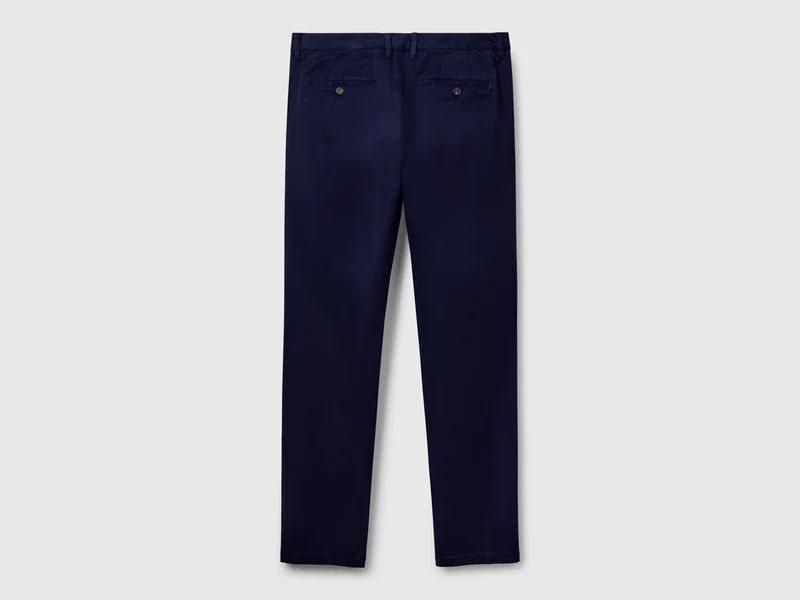 Dunkelblaue Chinos im Slim Fit